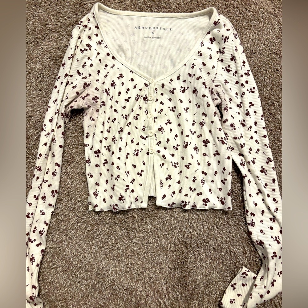 Longsleeve floral aeropostale shirt with slit in the front